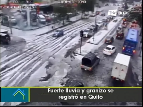 Fuerte lluvia y granizo se registró en Quito