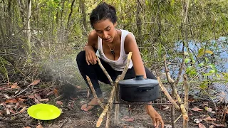 CALDEIRADA DE JARAQUI E ARACU EM MEIO A NATUREZA NO AMAZONAS