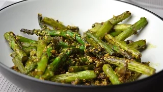 In this video you will learn the two simplest ways to cook asparagus, by boiling it and roasting it.. 