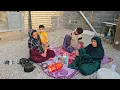 Download Lagu Onze familie is boos op Hashem en Mohammad, twee oplichters.