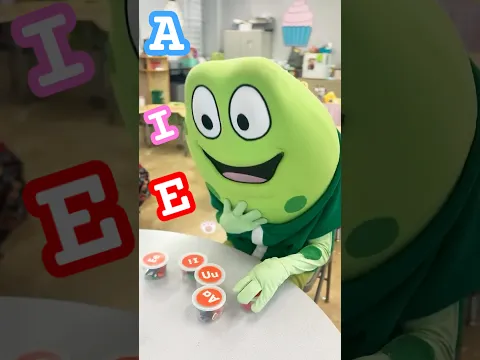 ¡Aprende las vocales!🤓 #cancionesinfantiles #shortsfeed #youtubekids