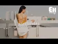 蟹飽王er - 慢慢說『秋天的落葉請你慢慢落，我們的心事請你慢慢說，一片一片別只落在角落，一字一句全都烙在我的心窩。』【動態歌詞/Vietsub/Pinyin Lyrics】
