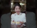 千億富豪家族找回失散多年的女兒，七個哥哥意外聽見她的心聲——家族破產、滿門慘死的未來，全被提前預知！靠小妹提示化解危機，從此她是全家捧在手心的寶！