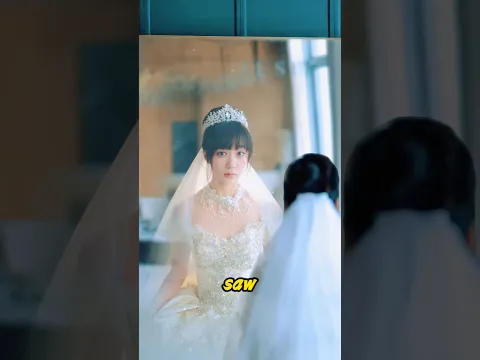 Women see their future self from the mirror.#movie #shorts