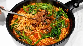 라면에 이걸 넣으면 사먹는 것보다 훨씬 맛있습니다.