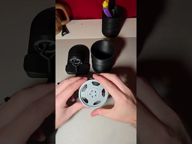 Monoblock Wheel Pen Holder - Spinning video thumbnail