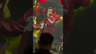 بلف عيني فجأه كلو مني يخاف واحش وعامل اتلاف     عصام صاصا الكروان  عصام صاصا دندنها