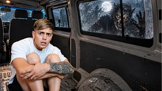NOS ESCONDEMOS DEL HOMBRE LOBO ALFA