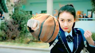 بنت بتعمل حادثه وبيدخل جسمها فيروس خطير بسببه بتكتسب قوه خارقه جباره ومحدش يقدر عليها ملخص مسلسل 