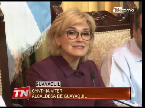 Alcaldesa asegura subirán pasajes y costo de vida por medidas económicas