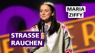Maria Ziffy - Im Namen aller Schüler! | Die besten Comedians Deutschlands - Elternabend