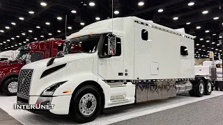 Mega Sleeper Tractor Volvo VNL Long Haul SEMI with Kitchen and Shower