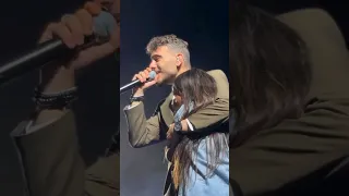 الشامي مع معجبة خلال اداء اغنية دكتور الشامي لايك اشتراك بالقناه ليصلك كل جديد اكسبلور بتهون  الشامي مع معجبة خلال اداء اغنية دكتور الشامي لايك اشتراك بالقناه ليصلك كل جديد اكسبلور بتهون