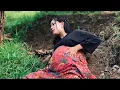 Download Lagu Single mother 9 months pregnant experiences contractions and gives birth alone