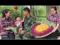 Download Lagu 17-year-old girl cooks and sells five-color sticky rice, a highland dish. Cuisine and family love