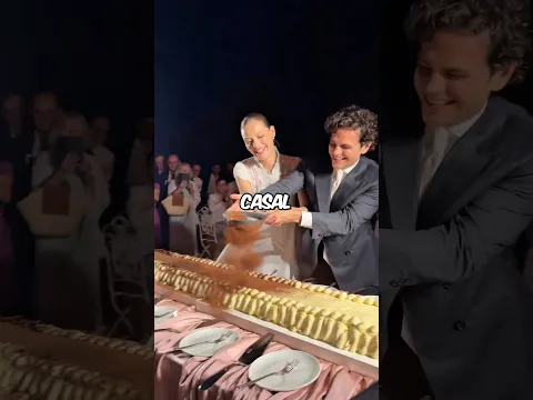 Eles transformaram o bolo de casamento em um momento especial👏🥹