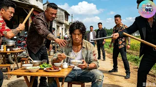 Cao Thủ Ngồi Ăn Cơm Bên Đường Bị Giang Hồ Lướt Qua Chợ Đánh Bại Toàn Bộ Chiến Binh