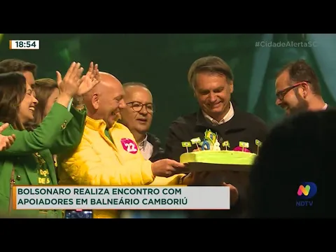 Bolsonaro se encontra com apoiadores em Balneário Camboriú
