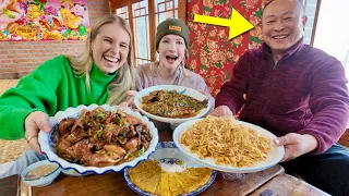 我请出租车司机带我去吃遍当地美食，结果发现了地道吃法