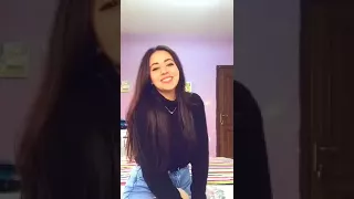 بتعدي في حته انا قلبي بيتكسر ميت حته جميله اوي البت دي 