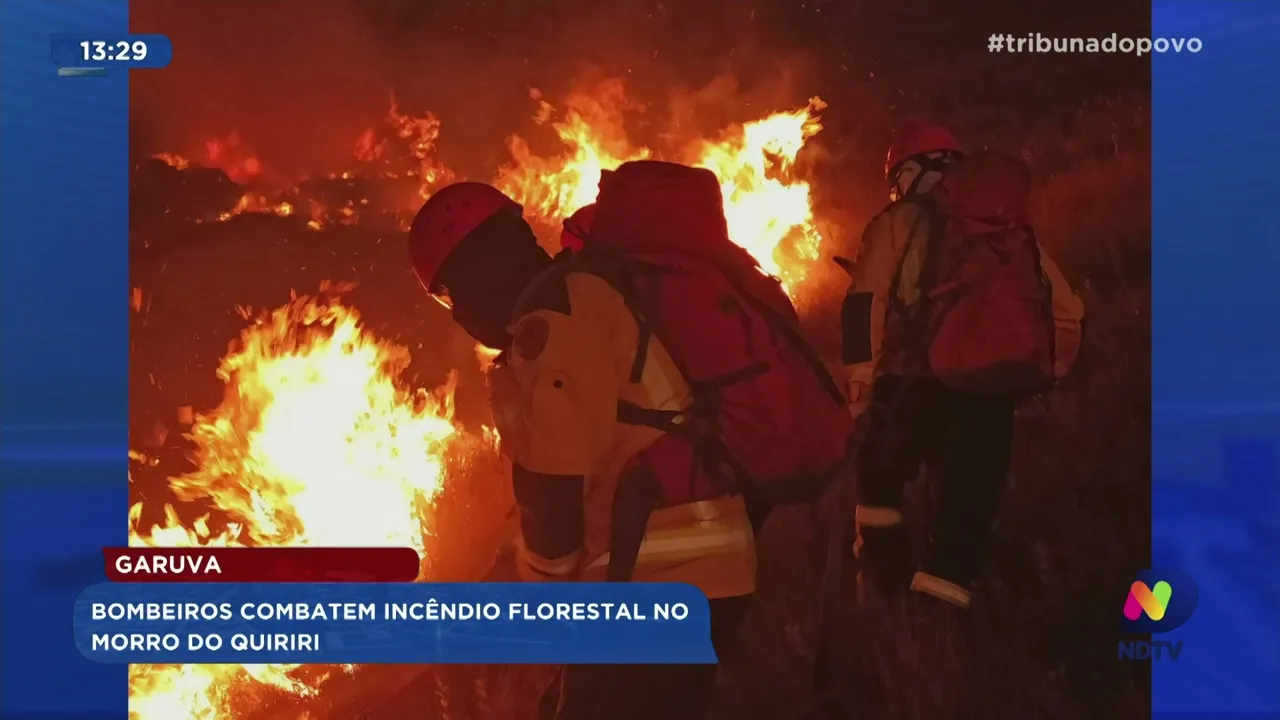 Garuva: bombeiros combatem incêndio florestal no morro do Quiriri