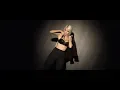 Download Lagu NARCISA si IULIAN PUIU - E la moda femeia (oficial video)  Cristina Pucean