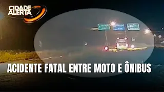Motociclista morre após colisão com ônibus em Joinville