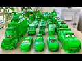 Download Lagu Clean up muddy minicars \u0026 disney car convoys 🚘🚙🚂 Play in the garden!