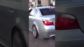 خطر على الاسفلت      دندنها