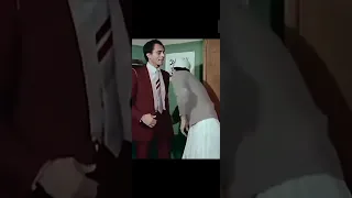 لقطة جميلة من الممثل محمد صبحي وأحمد بدير من فلم علي بيه مظهر وأربعين حرامي فلم جميل جدا 