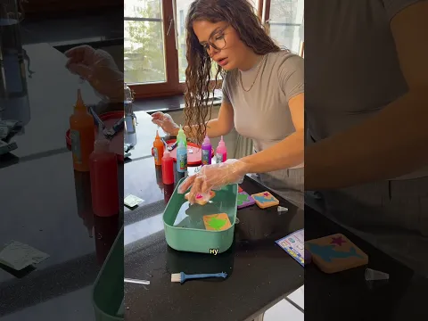 странная игрушка 🥲