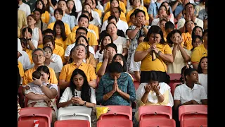 Congregants welcome Pope Francis with 'Kallang Wave' at papal mass also attended by PM Wong