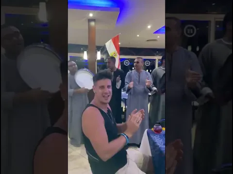 Papà Mike festeggia il compleanno con Aurora in Egitto #shorts