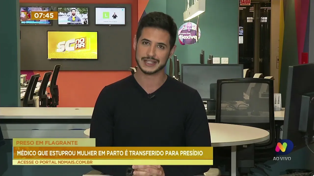 Médico que estuprou mulher em parto no RJ é transferido para presídio