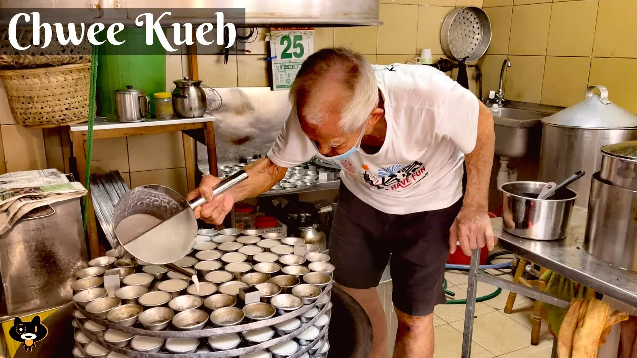 Chwee Kueh made by an 82-year-old Uncle   Taman Jurong Market & Food Centre   Singapore Hawker Food