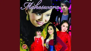 keruntuhan cinta feat anissa rahma 