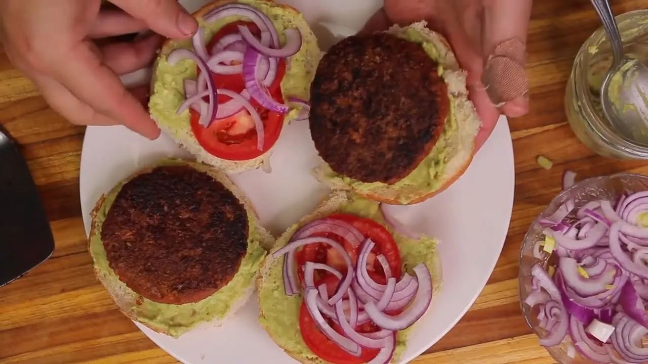 Beyond Meat Burger Recipe - healthy recipe channel
