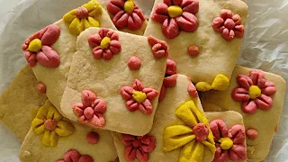 Shortbread Cookies with flowers