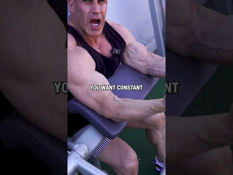 STOP USING YOUR SHOULDERS ON BICEP CURLS