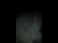 Cabeludo tocando bateria no show do fabio sertanejo