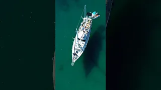 Un peu de calme de temps en temps, c’est aussi ça le bateau 🩵#voiliercoraille #fyp #navigation