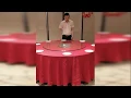 Hotel Employee Shows Off A Great Table Setting Hack