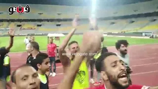 بوابة فيتو هتاف لاعبو الأهلي بعد التتويج بلقب الدوري كده كده يازمالك الدوري في الجزيرة 