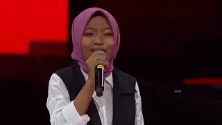 رقت عيناي شوقا     صوت طفله روووعه دندنها