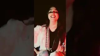 اغنية الي خان الي خان كان أساسا  جبان دندنها