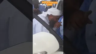 الددو يتبرك من يد الشيخ الفخامة ولد الشيخ سيدي 