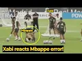 Download Lagu Xabi Alonso dalam rondo bersama para pemain, memberi tekanan pada Kylian Mbappe di depan Juventus