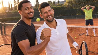 J'ai défié mon pote au tennis sans lui dire que Djokovic allait m'aider.