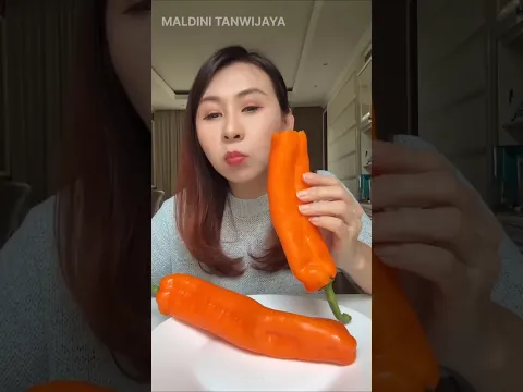 Makan cabe paling terbesar di dunia