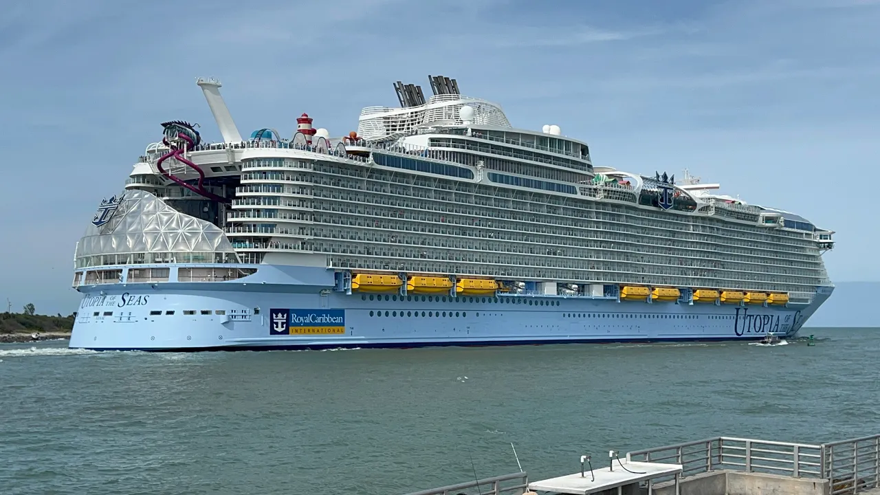 The Most EPIC Cruise Ship Departures